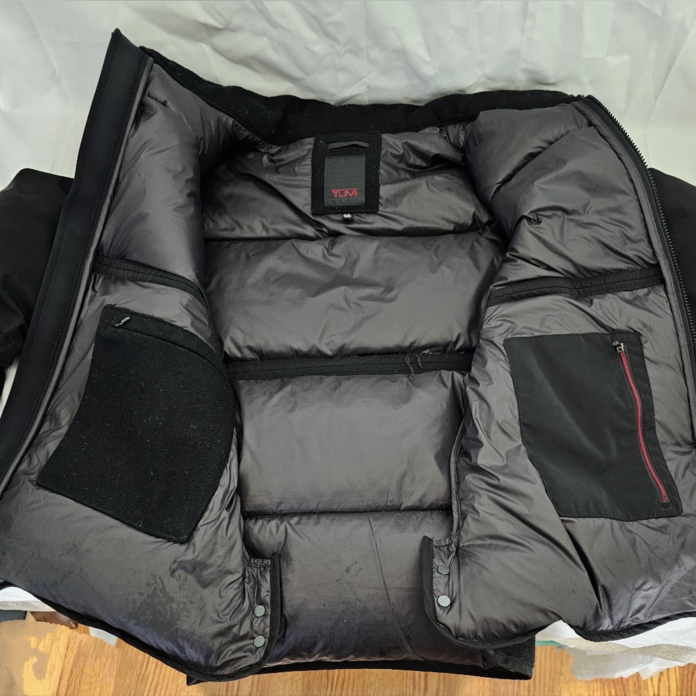 Tumi Men's Wool, Down Jacket Euc - image 7
